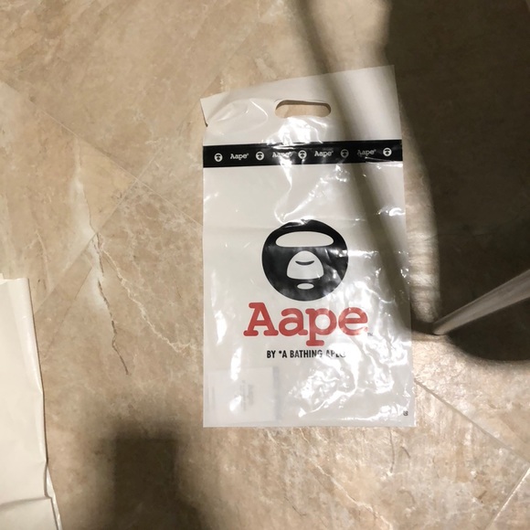 Supreme / Bape bags for sale with receipt - Picture 3 of 4